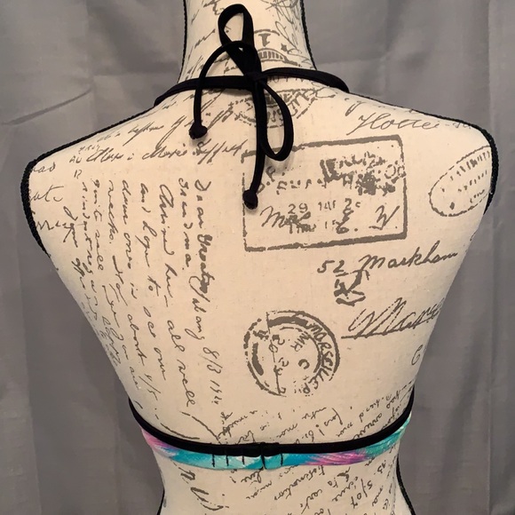 **Rare Find**Pink by Victoria Secret bikini set - Picture 5 of 15